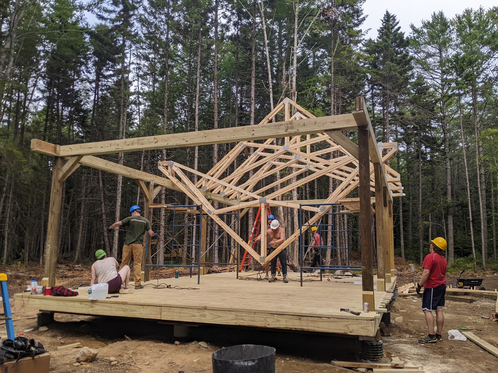 Raising the trusses